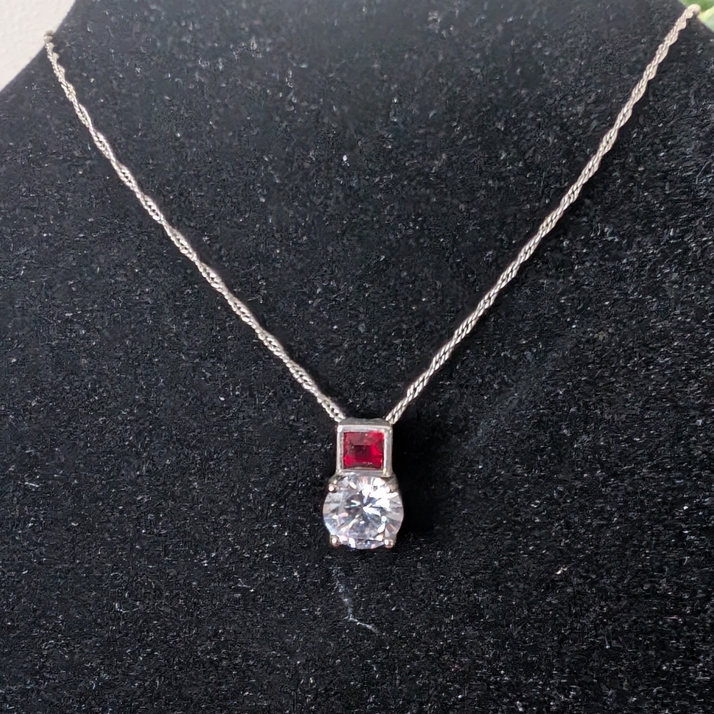 Mary Kay Elegant Costume Jewelry Silver & Red Jewel Set 16"